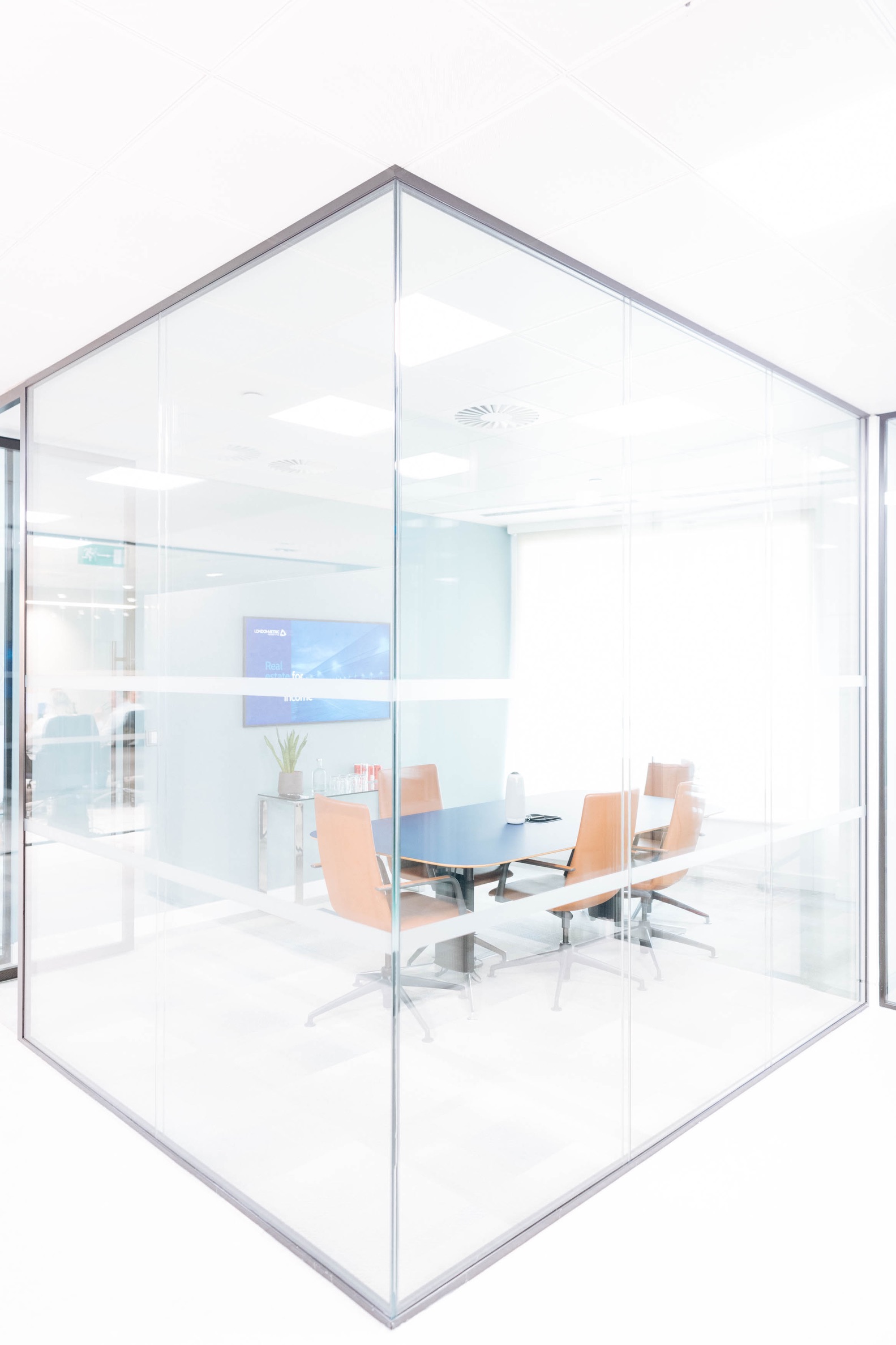 October - 2024 - Corporate reportage