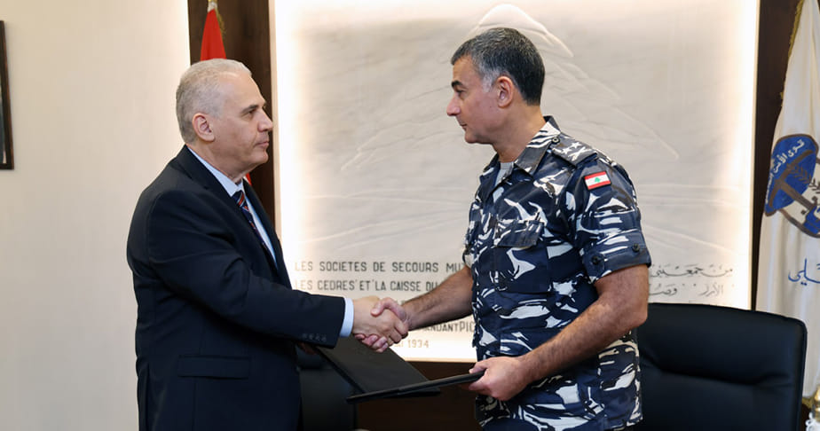 SoAS Dean Haidar Harmanani and ISF Director General Major General Raed Abdallah at the MOU signing.