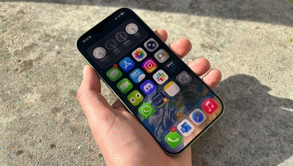 iPhone 17 review screen